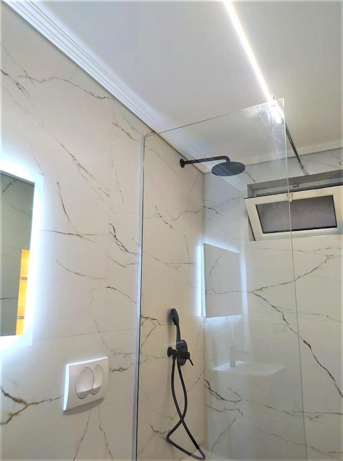 Lighting Jasminum Apartment Sarandë Exterior foto